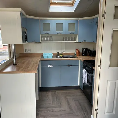 No Commercial Vehicles Holiday home *